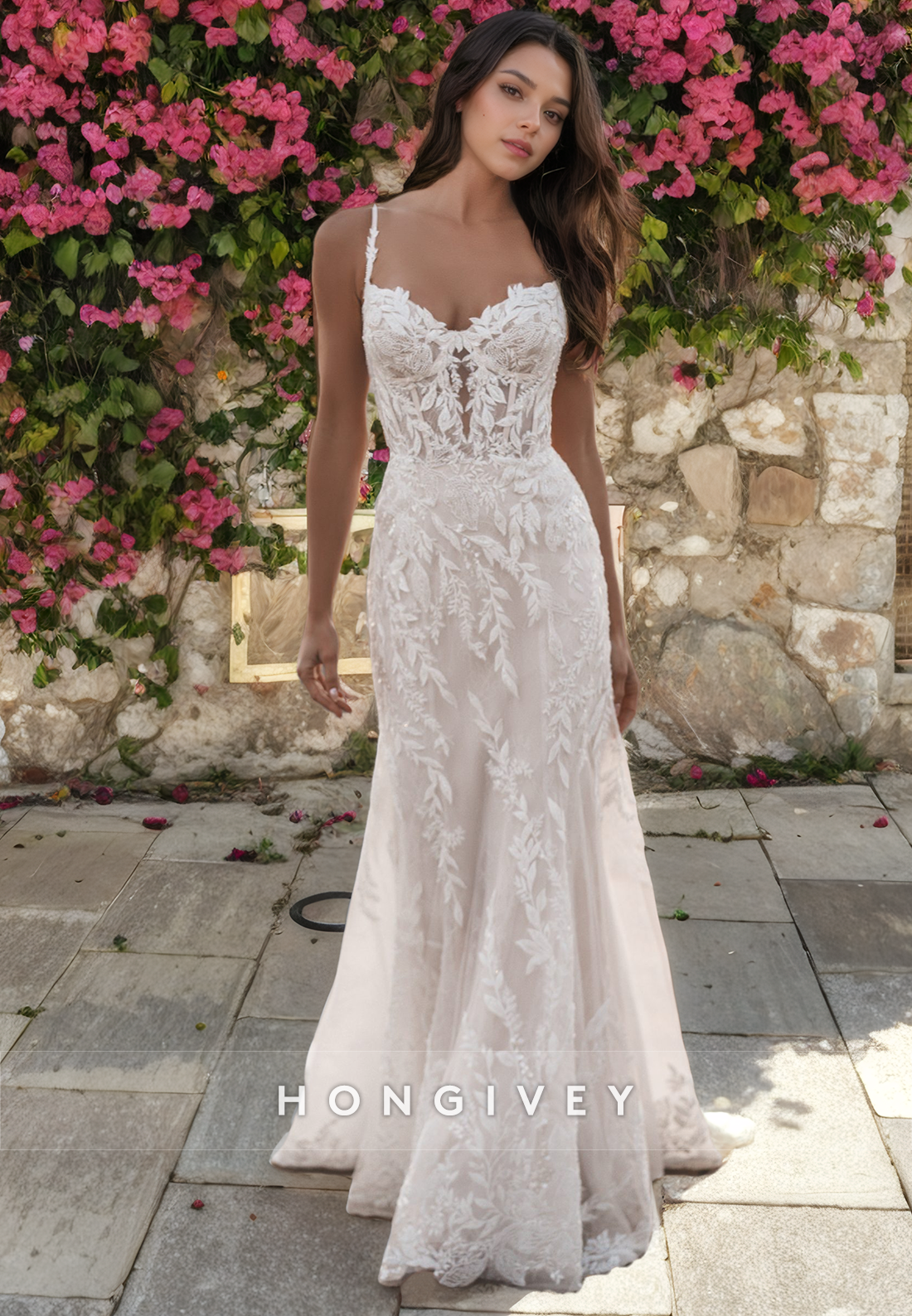 Chic Aline Sweetheart Spaghetti Straps Lace Applique With Train Wedding Dress