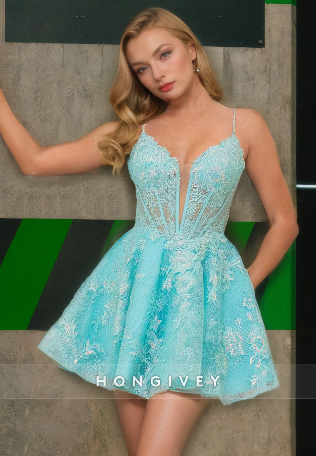 Aline Vneck Spaghetti Straps Lace Applique Short Homecoming Dress