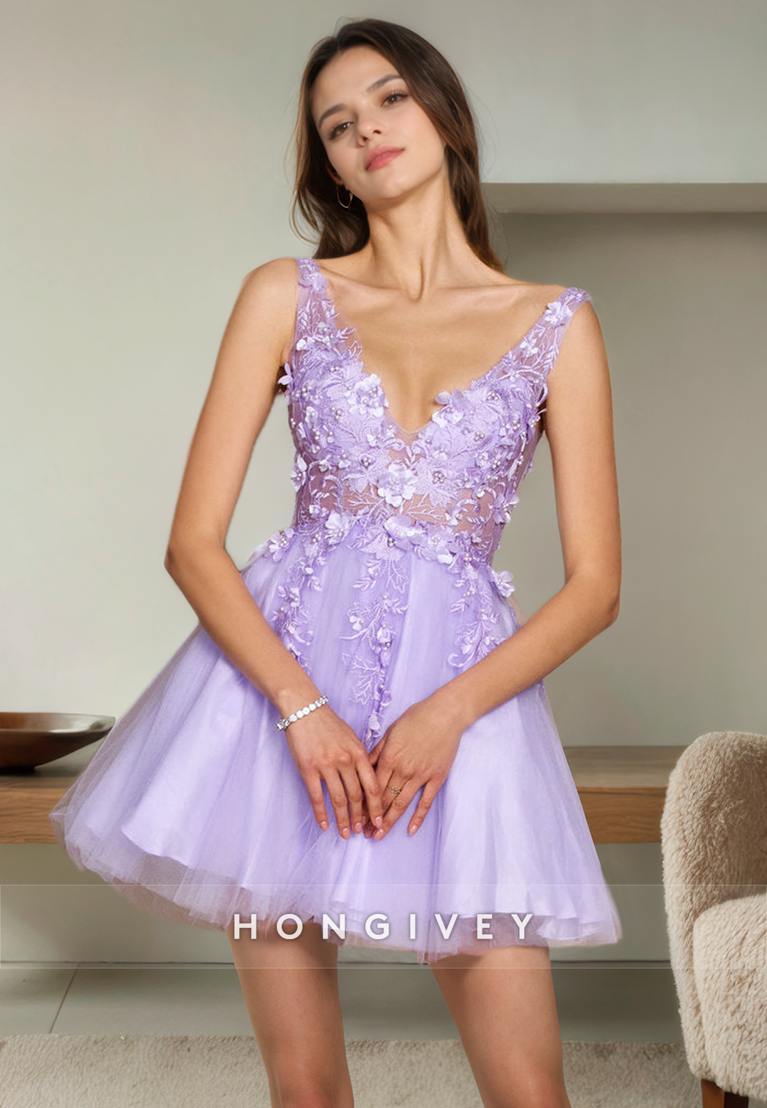 Chic Tulle Aline Vneck Sleeveless Lace Applique Short Homecoming Dress