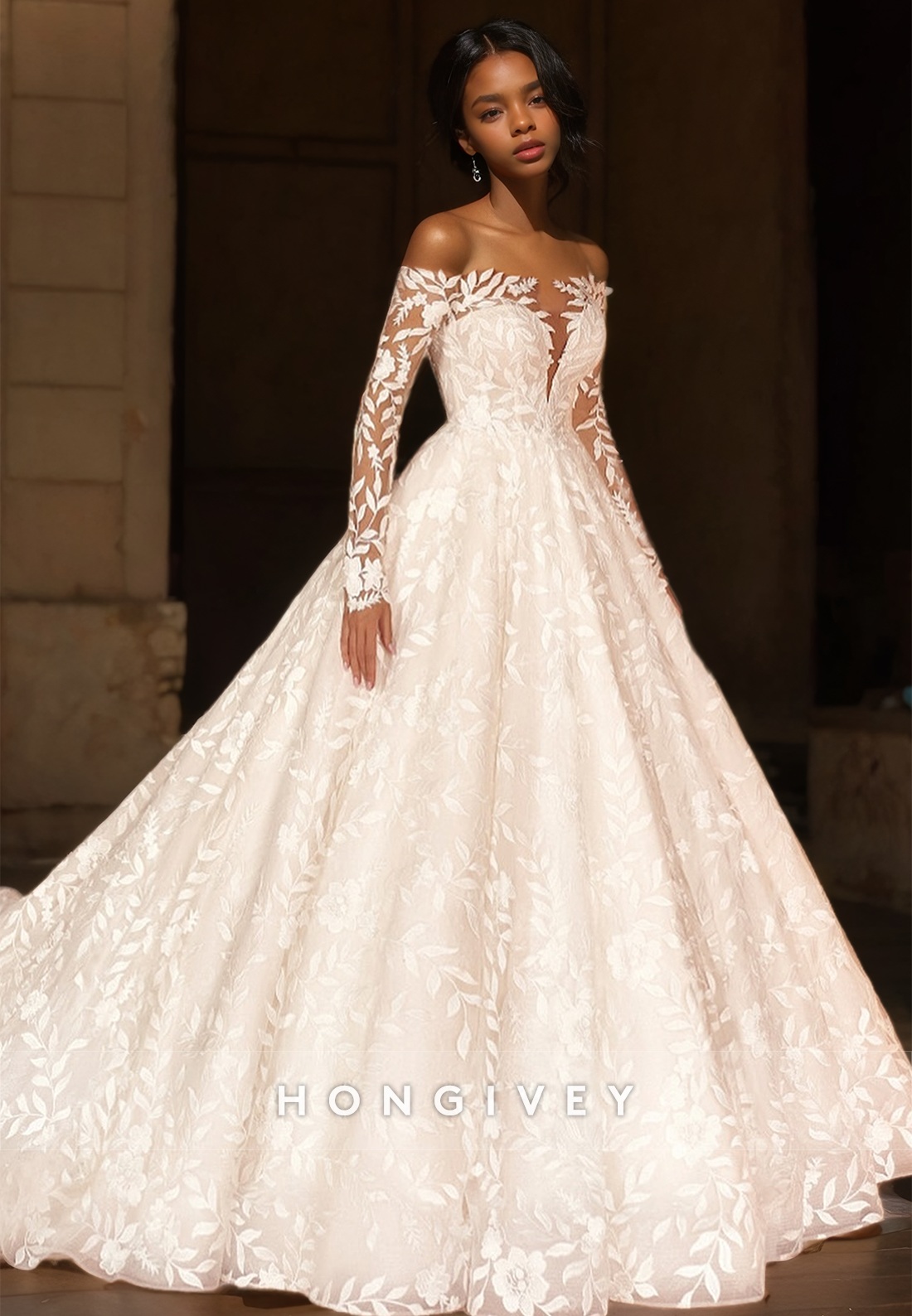 Chic Full Applique Tulle Wedding Dress With Train Long Sleeves Aline Bride Gown