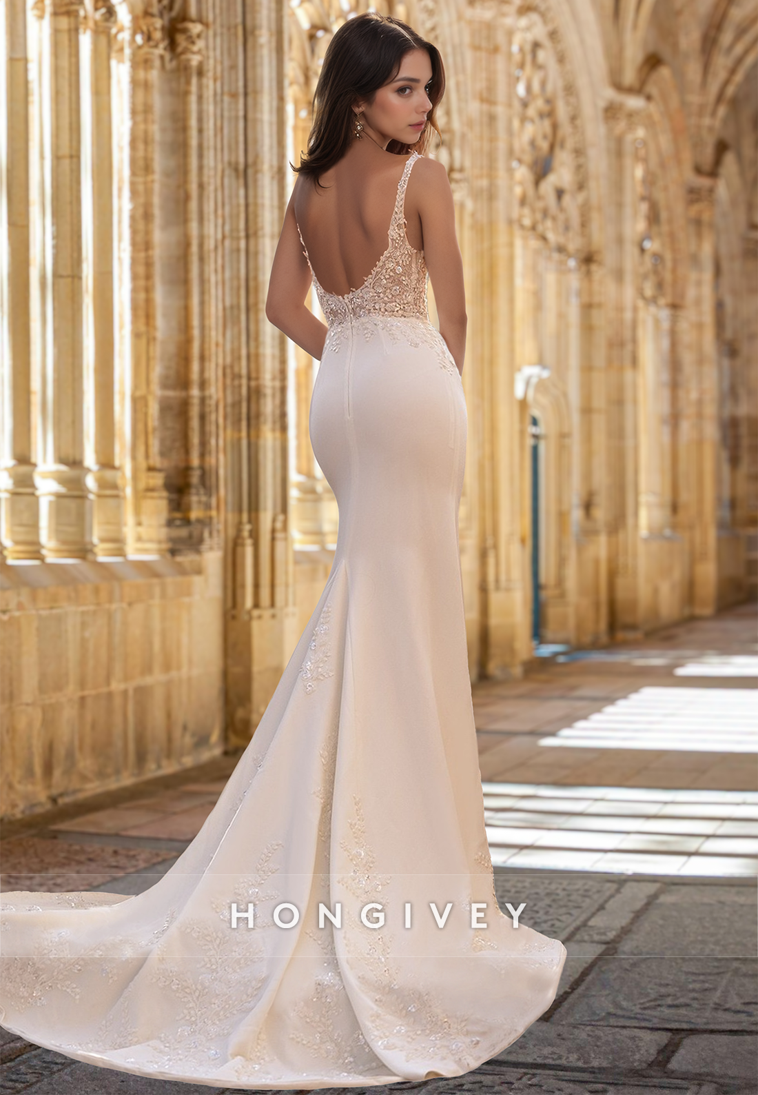 Sexy Open Back Straps Mermaid Applique Satin Bride Wedding Dress Gown