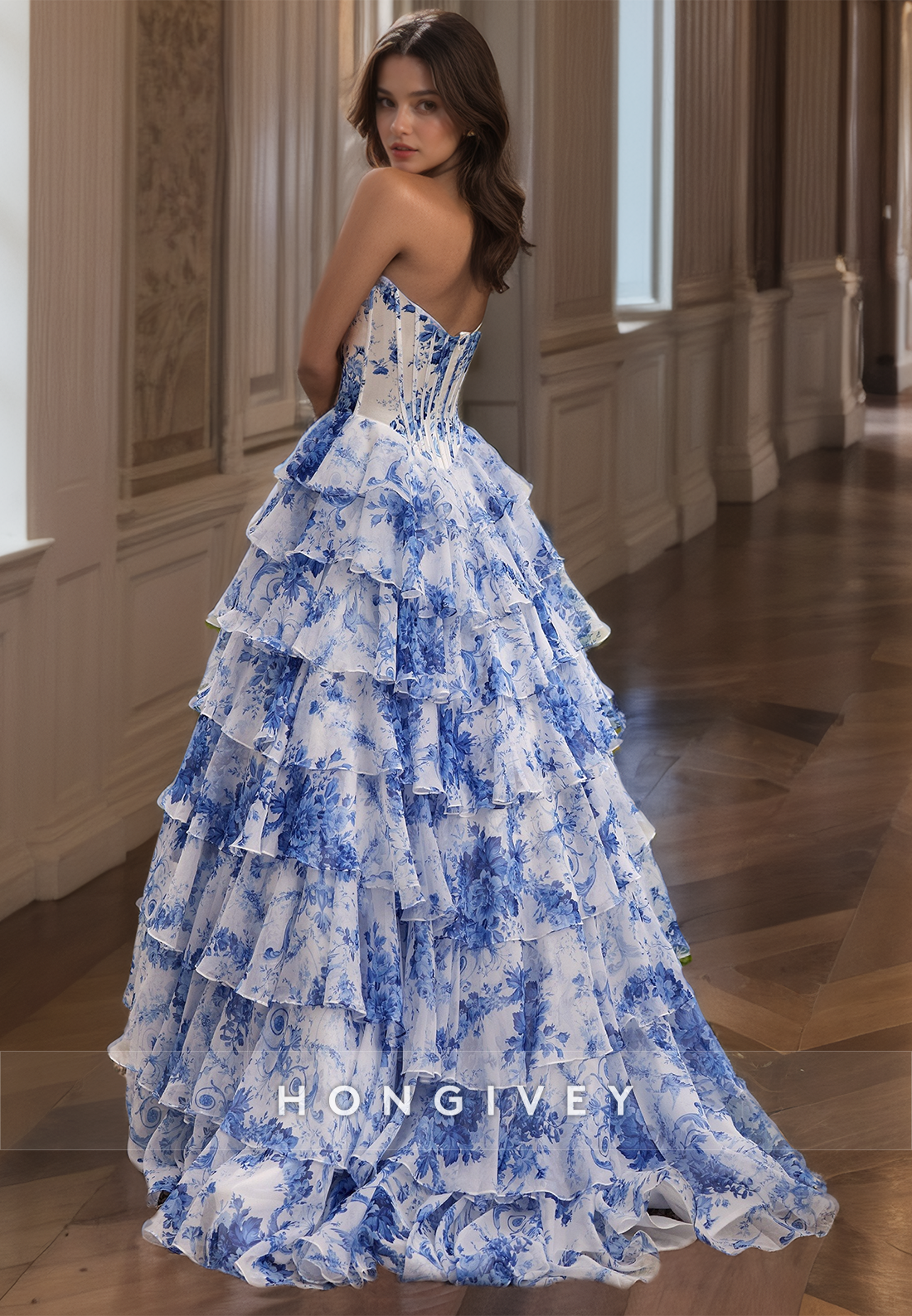 Special Tiered Quinceanera Dresses Side Slit Aline Tulle Prom Gown