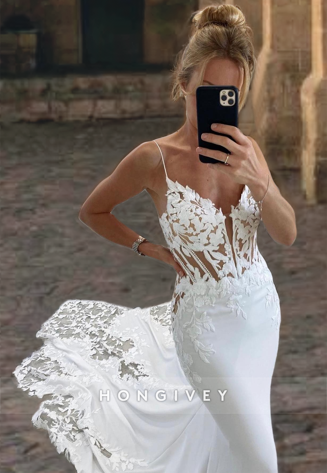 Trumpet Vneck Spaghetti Straps Lace Applique With Train Wedding Dress