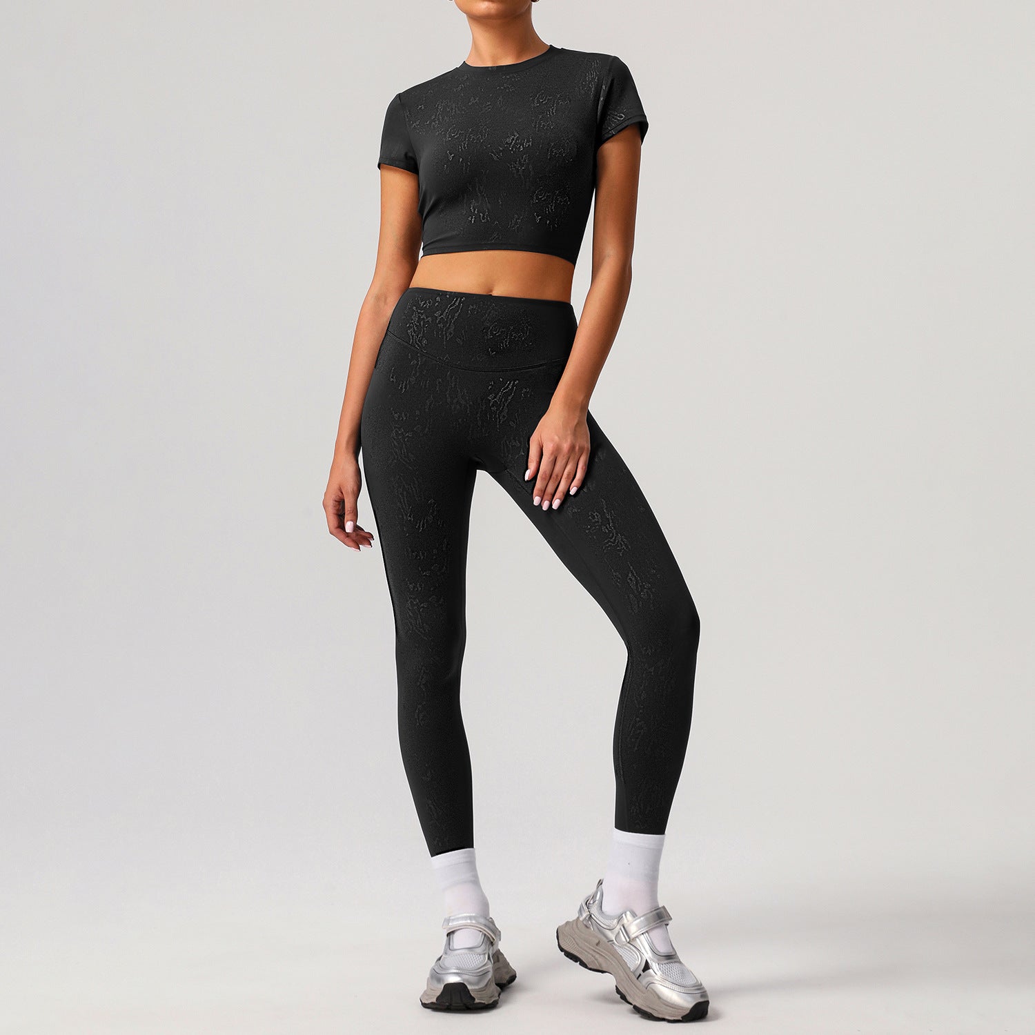 Yoga Clothes High Grade Women Outdoor Training Running Sports Long Sleeved Fitness Clothes Two Piece Sets High-Grade Black Trousers with Short Sleeves