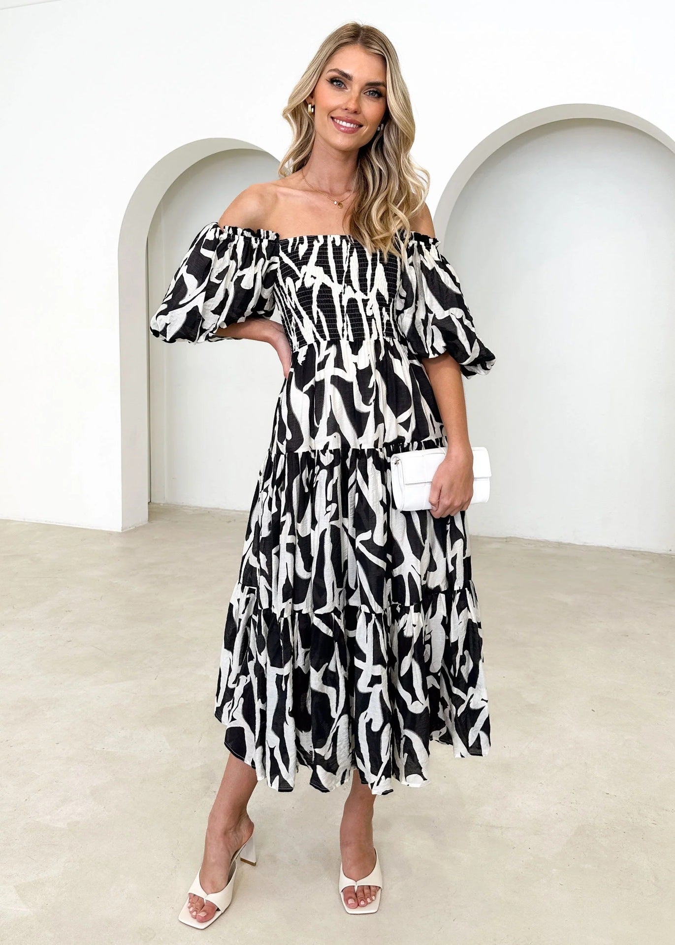 Summer Vacation Bubble Sleeve Printing French Tiered Dress Black