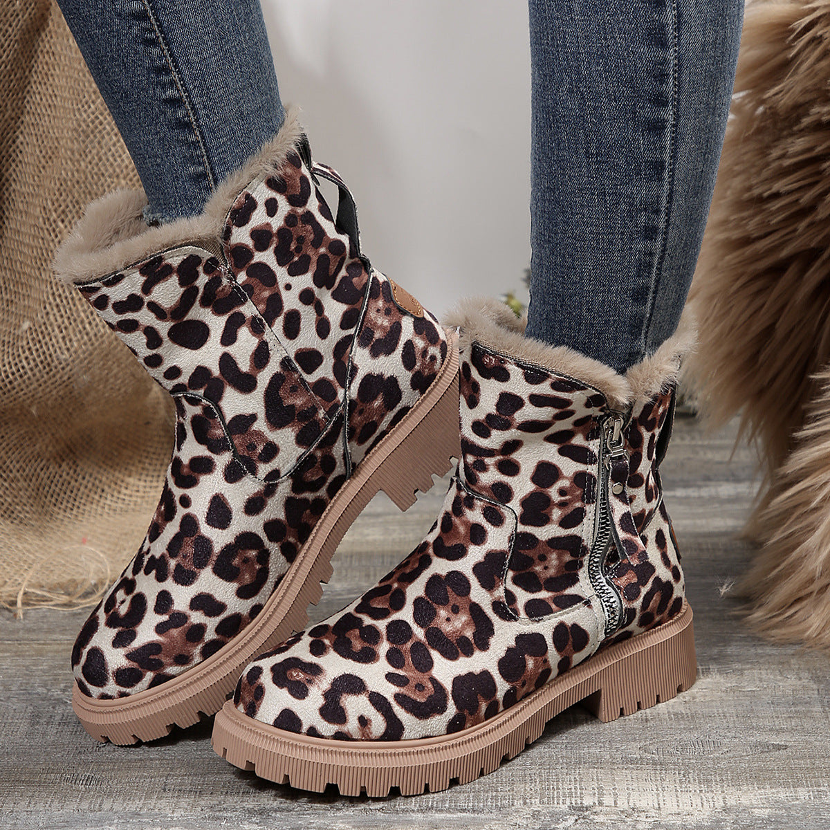 Winter Fleece Lined Short Fur Mouth Snow Boots Women Warm Side Zipper Suede Cotton Boots Leopard