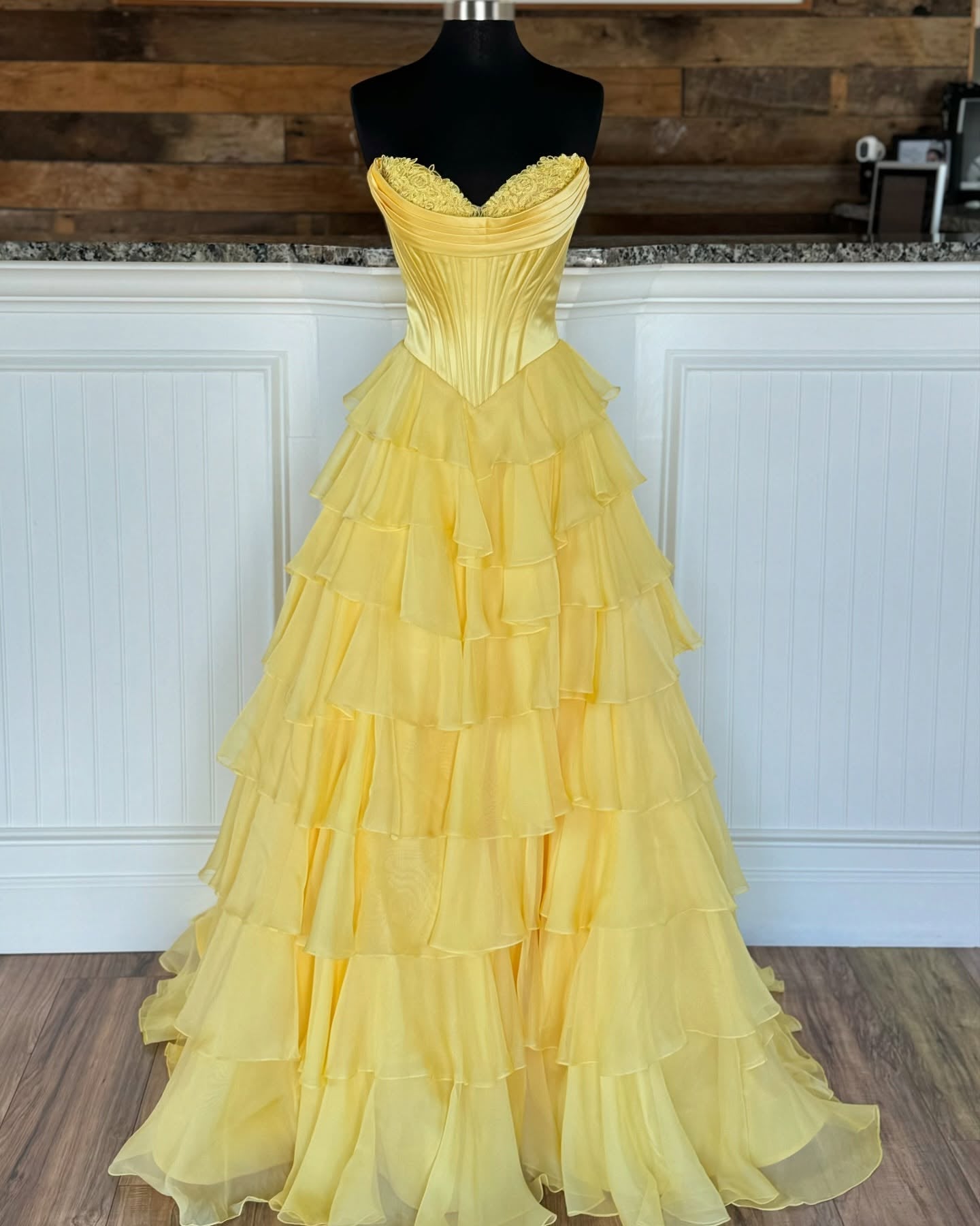 Tiered Aline Tulle Prom Dress Strapless Sweetheart Side Slit Party Gown