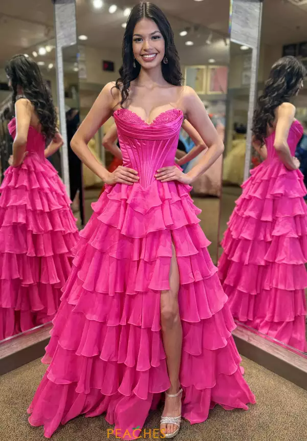 Special Tiered Quinceanera Dresses Side Slit Aline Tulle Prom Gown